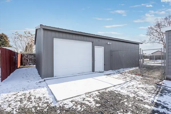 831 N Waldemar, Pasco, WA 99301