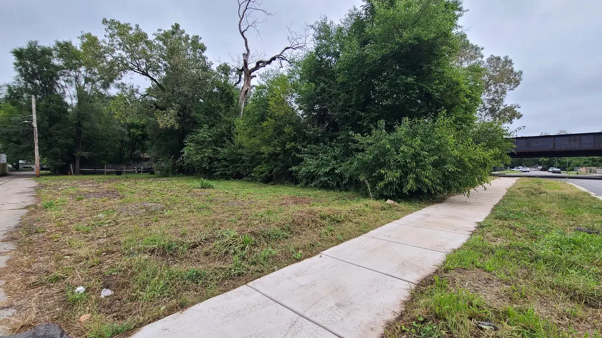 610 W 62nd ST, Chicago, IL 60621