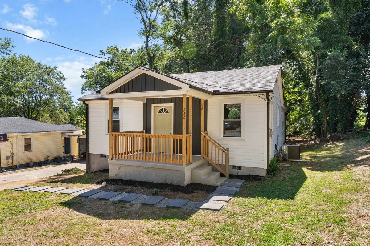 202 Loop ST, Greenville, SC 29609