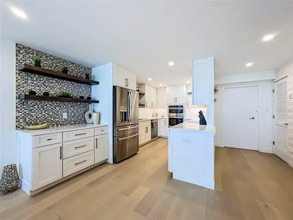 435 S GULFSTREAM AVE #1006, Sarasota, FL 34236