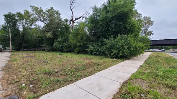610 W 62nd ST, Chicago, IL 60621