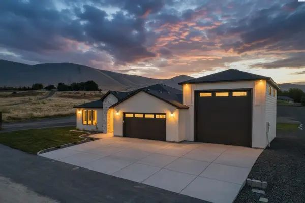 6600 E 2nd Street, Benton City, WA 99320-9932