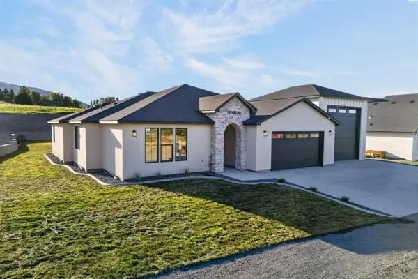 6600 E 2nd Street, Benton City, WA 99320-9932