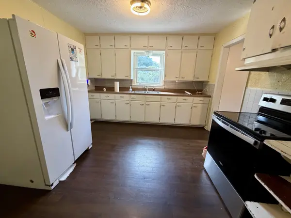 304 W 10th ST, Willow Springs, MO 65793