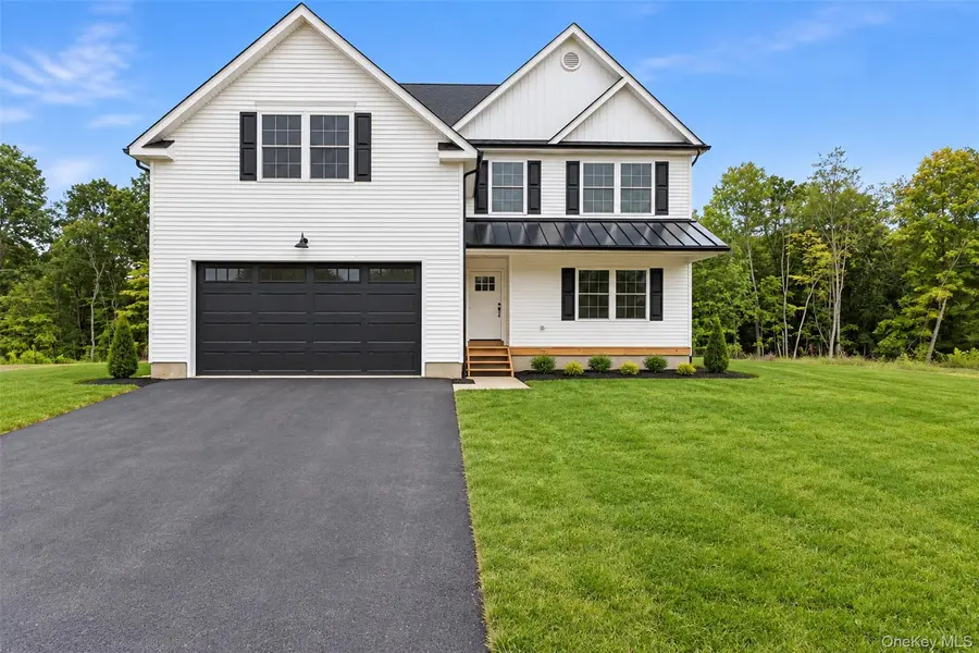 18 Alaina WAY, Poughquag, NY 12750