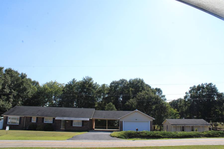 1285 Springdale RD, Cowpens, SC 29330