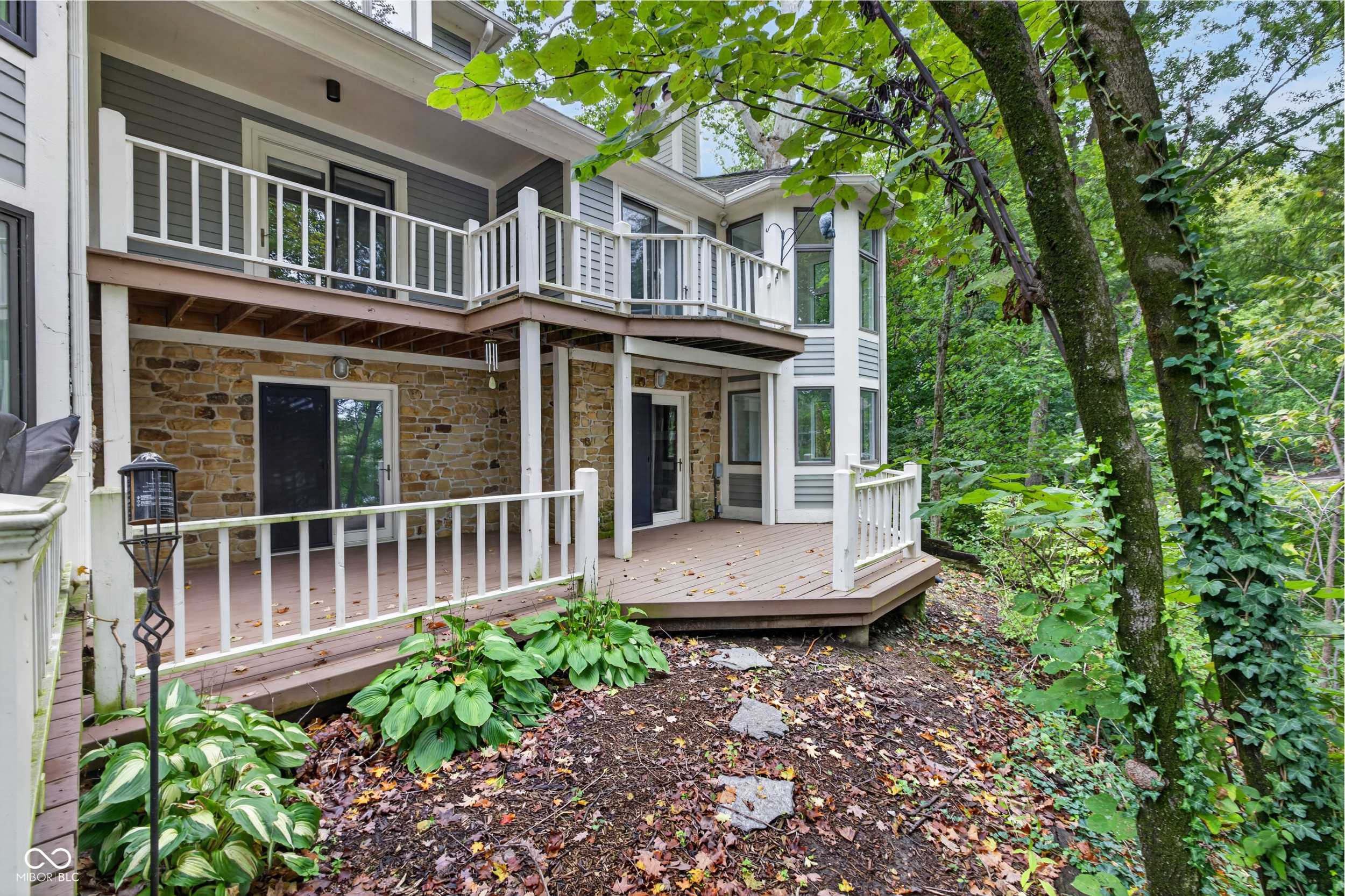 8169 Upper Bay LN, Indianapolis, IN 46236