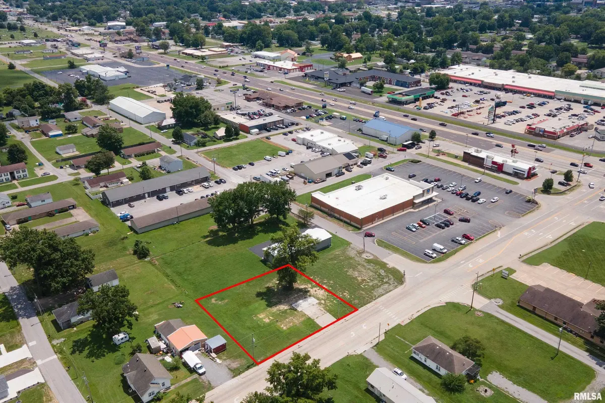 1403 N RUSSELL ST, Marion, IL 62959