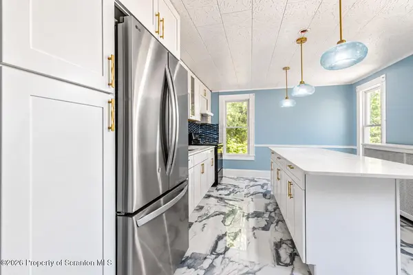1638 Sanderson #2nd fl, Scranton, PA 18509