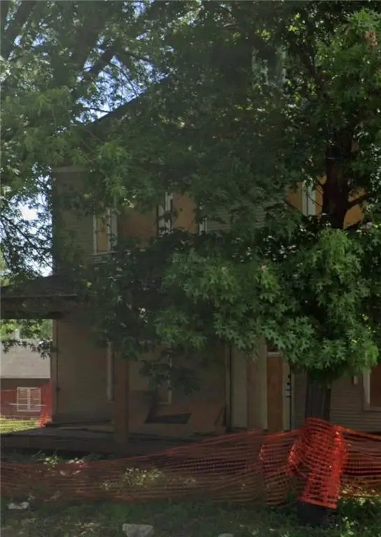 1322 Penn ST, St Joseph, MO 64503