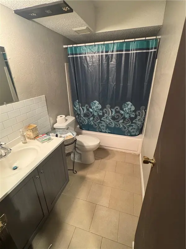 6116 E 127th ST, Grandview, MO 64030