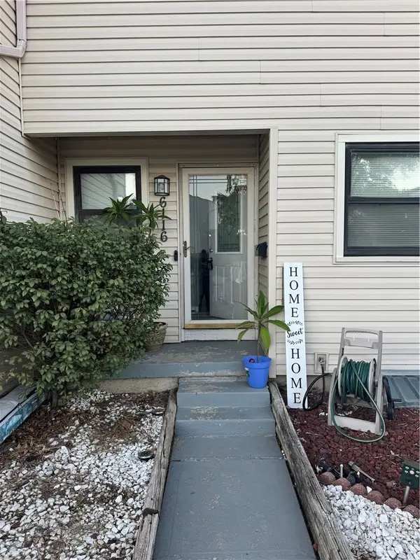 6116 E 127th ST, Grandview, MO 64030