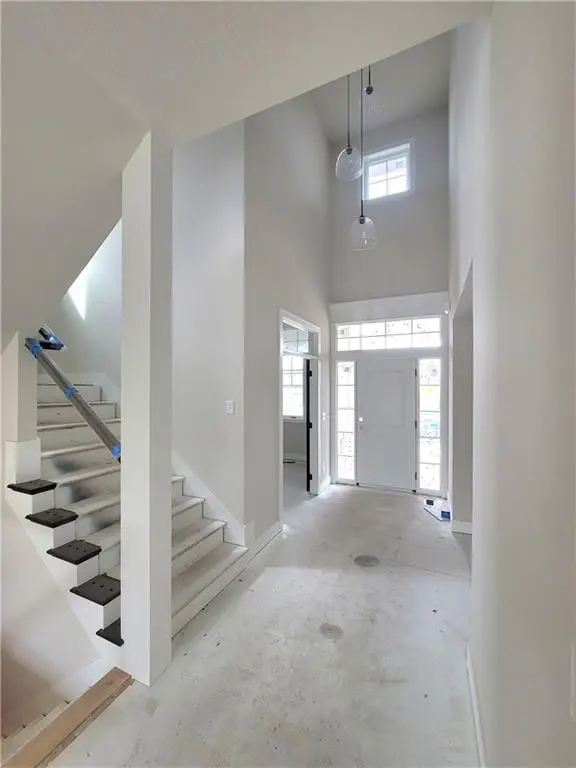 18261 Earnshaw ST, Overland Park, KS 66013
