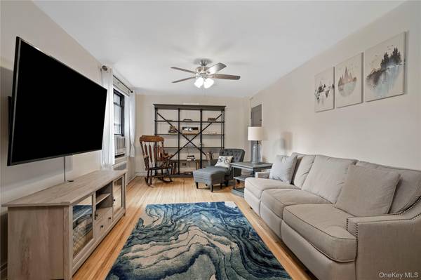 2271 Knapp ST #5D, Brooklyn, NY 11229