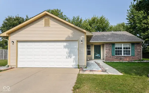 776 Alvey CT, Greenwood, IN 46143