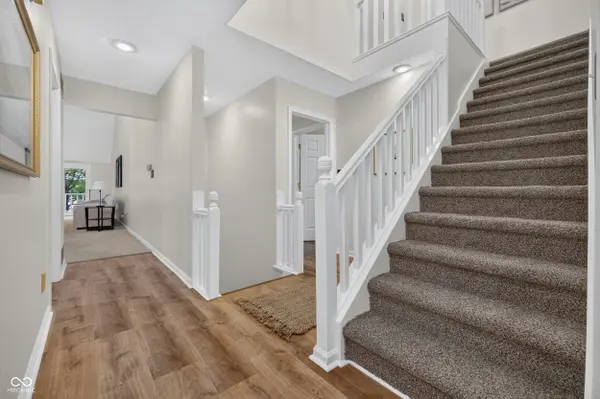 8169 Upper Bay LN, Indianapolis, IN 46236