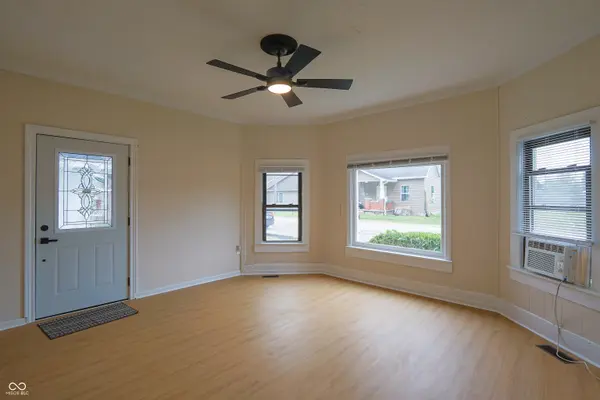 121 Cleveland ST, Columbus, IN 47201
