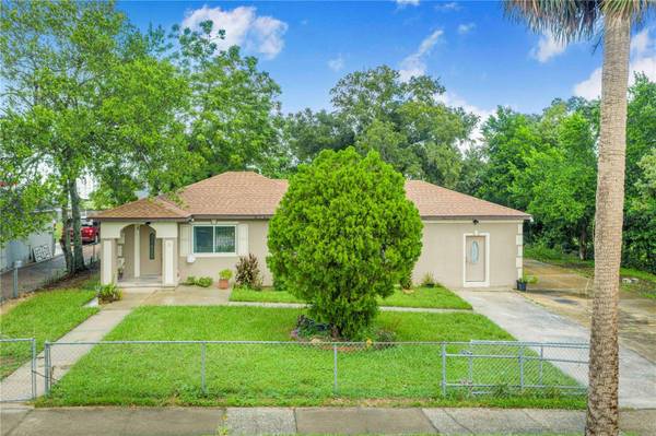 6 E MAGNOLIA ST, Davenport, FL 33837