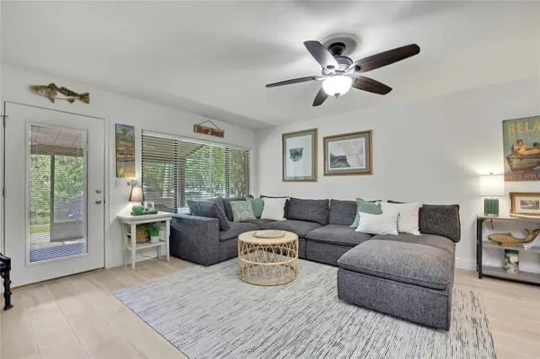 1637 SE PARADISE CIR #106, Crystal River, FL 34429