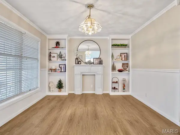 335 Jubaka DR, Fairview Heights, IL 62208