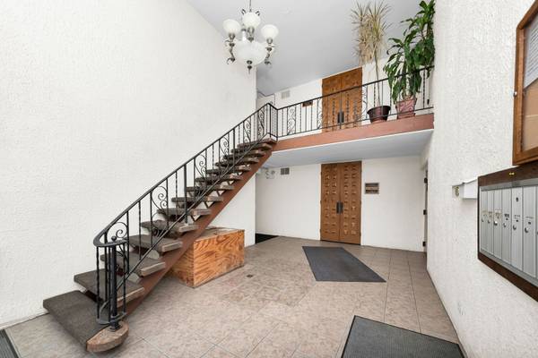 743 E Fullerton AVE #112, Glendale Heights, IL 60139