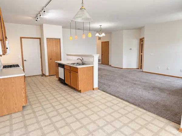 1584 W Ludington CIR, Romeoville, IL 60446
