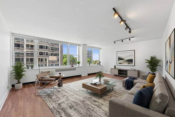 4250 N Marine DR #531, Chicago, IL 60613