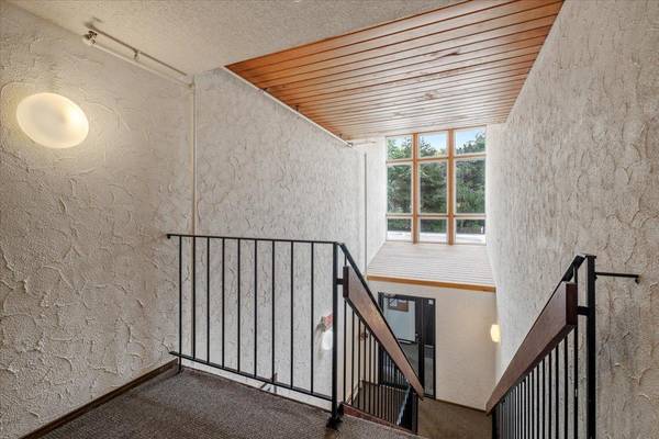 13709 Nicollet AVE #301, Burnsville, MN 55337