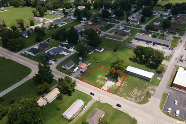 1403 N RUSSELL ST, Marion, IL 62959