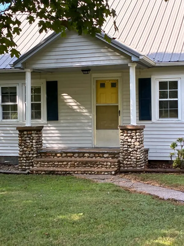 749 McNichols Rd, Cadiz, KY 42211