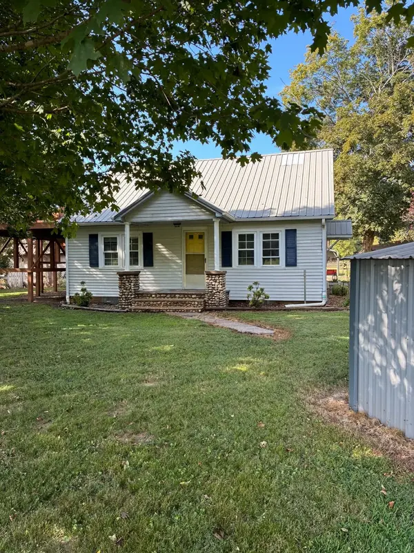 749 McNichols Rd, Cadiz, KY 42211