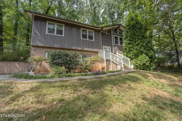 5029 Ridgemont Drive, Knoxville, TN 37918