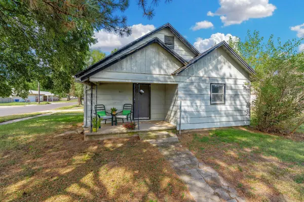 301 N Lincoln St,  Cheney,  KS 67025