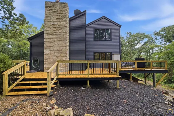 8237 SE 2nd ST, Tecumseh, KS 66542