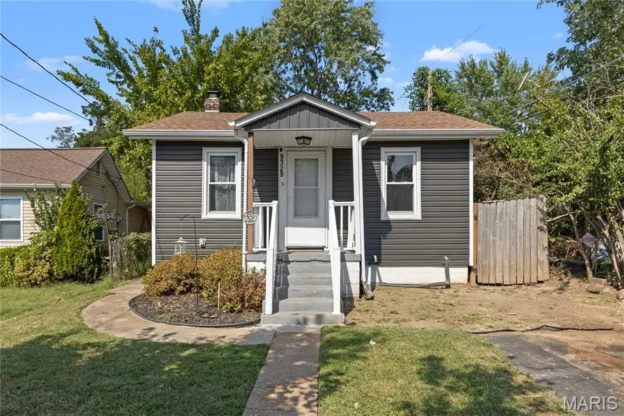 9329 Latrobe AVE, St Louis, MO 63114