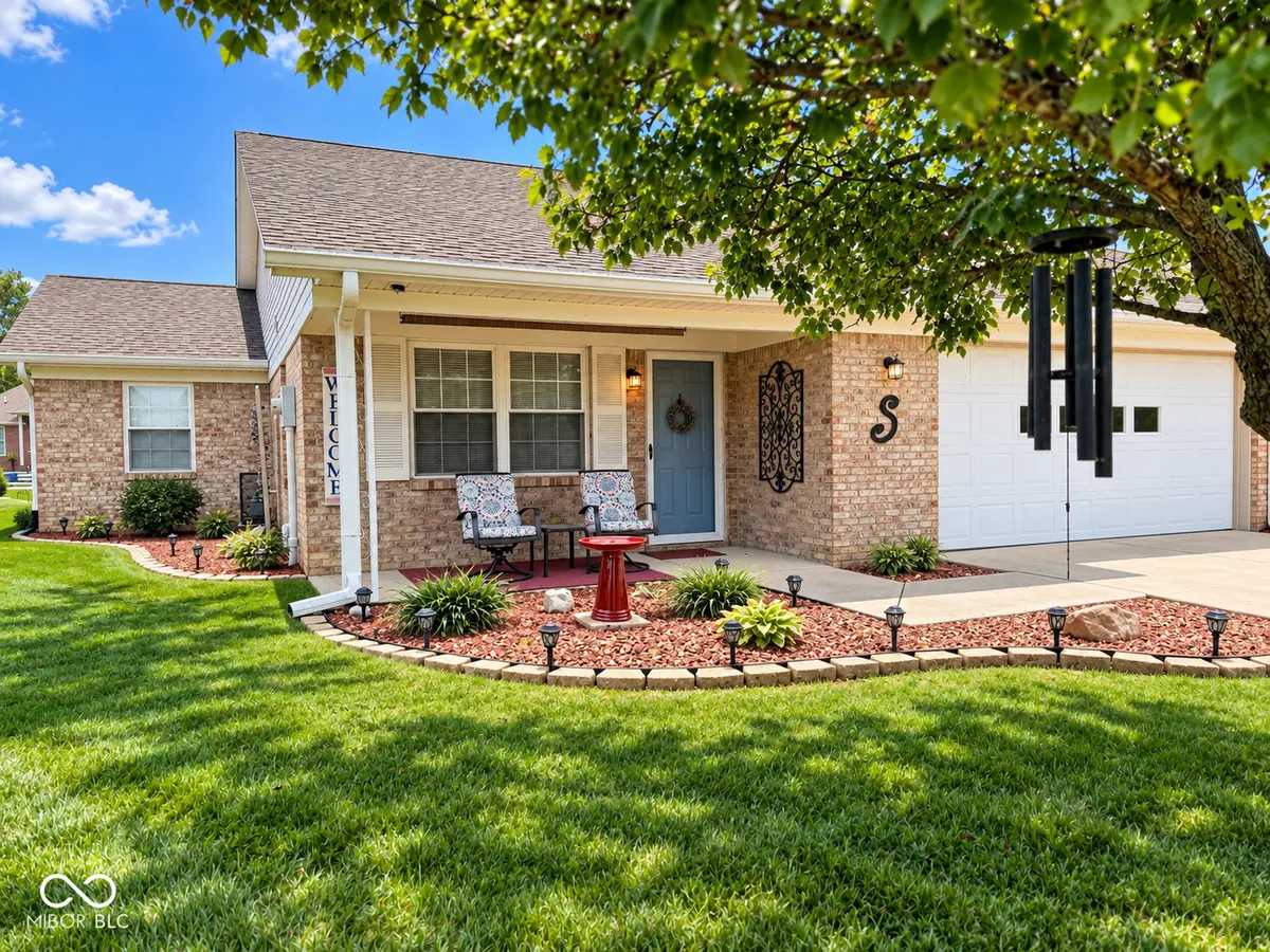 8314 Windovers DR, Indianapolis, IN 46259
