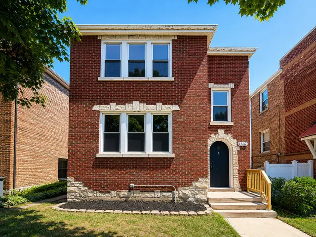 1637 Elmwood AVE #2, Berwyn, IL 60402