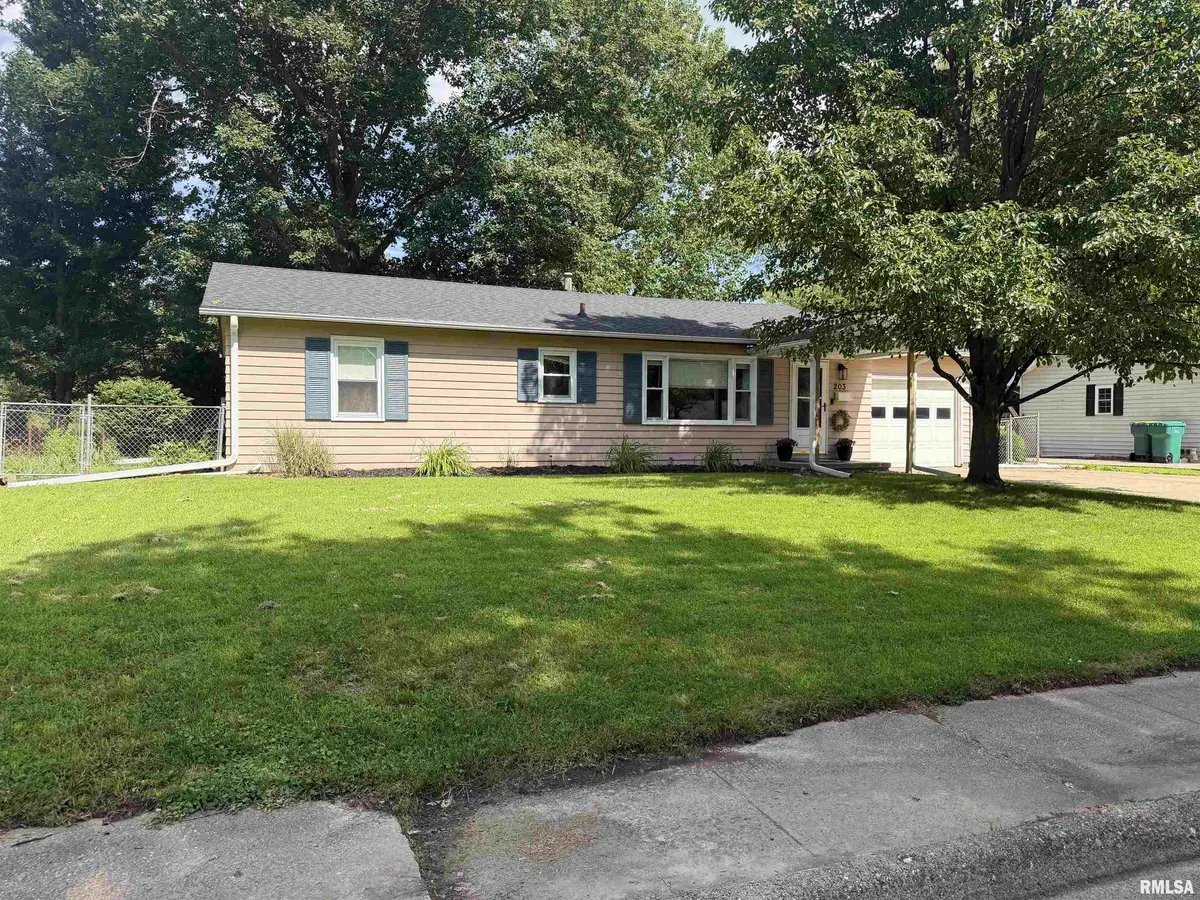 203 Jana RD, Macomb, IL 61455
