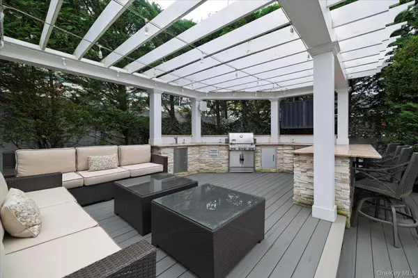540 W Penn ST, Long Beach, NY 11561
