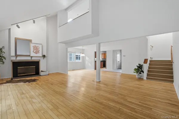 1452 Iroquois ST, Shrub Oak, NY 10588