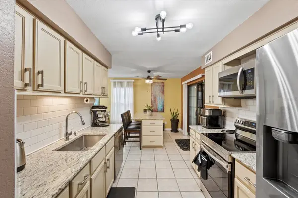 100 E OAK TERRACE DR #A2, Leesburg, FL 34748