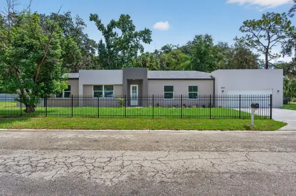 8003 CHANEY LN, Tampa, FL 33617