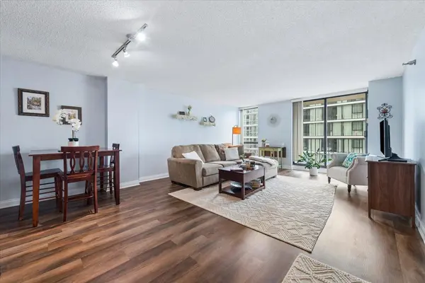 70 W HURON ST #1505, Chicago, IL 60654
