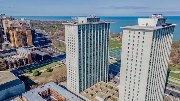 3600 N Lake Shore DR #907, Chicago, IL 60613
