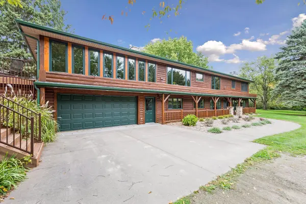 713 Terrier LN #A, Somerset, WI 54025