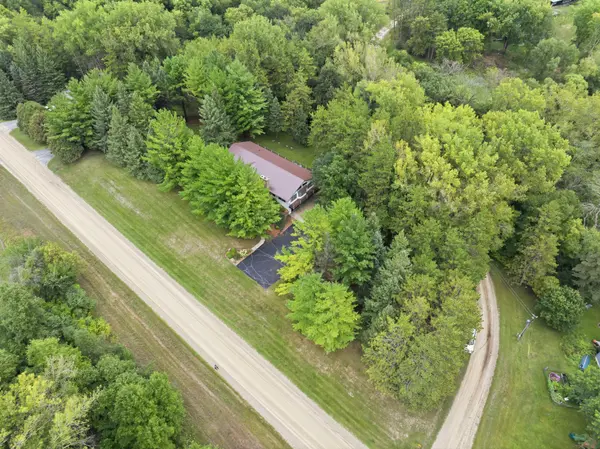 101 Park LN, Kenyon, MN 55946