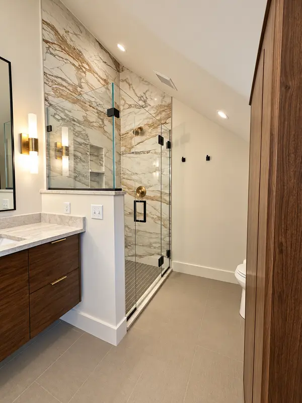 383 Portland AVE #Carriage House, Saint Paul, MN 55102