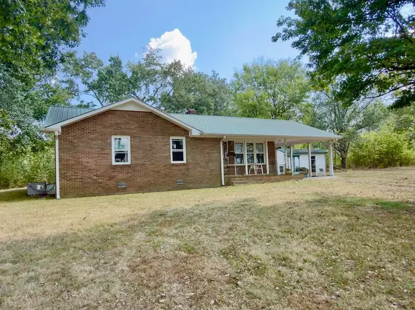 1138 Finnie Simmons Rd, Woodbury, TN 37190