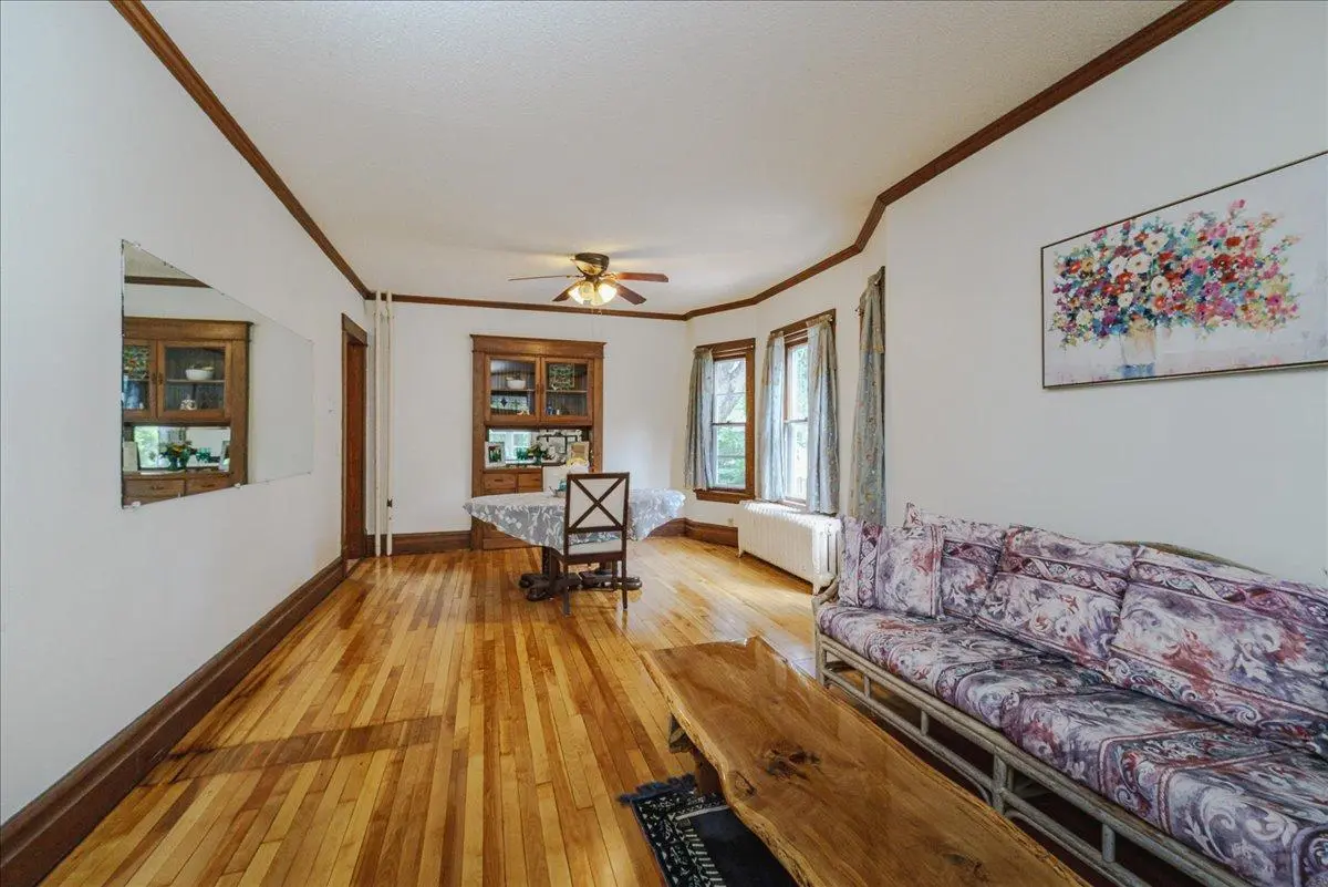 1263 Minnehaha AVE W, Saint Paul, MN 55104