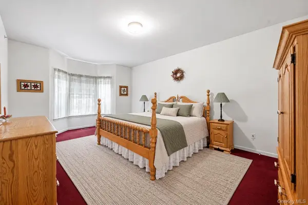 240 Ira RD, Mount Sinai, NY 11766